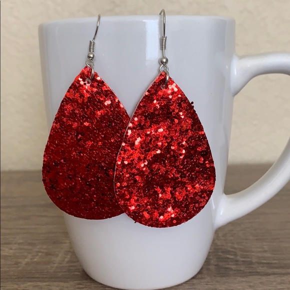 Jewelry - NWOT Red Sparkle Valentine’s Day Earrings